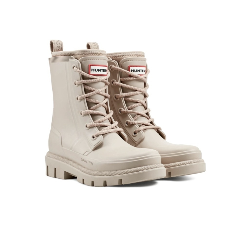 NWT Hunter Combat Silhouette Rain Boots in Beige